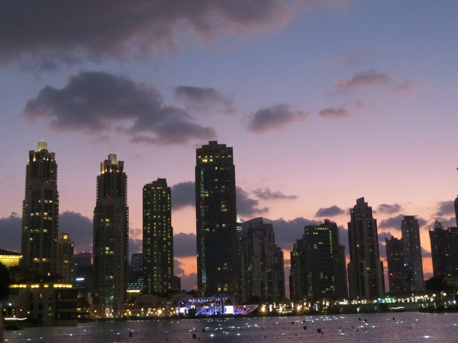 Đến Dubai không chỉ để