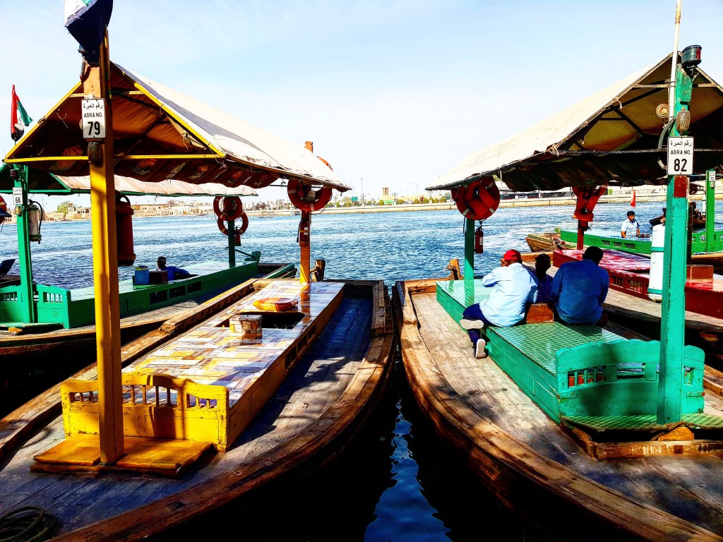 Đến Dubai không chỉ để