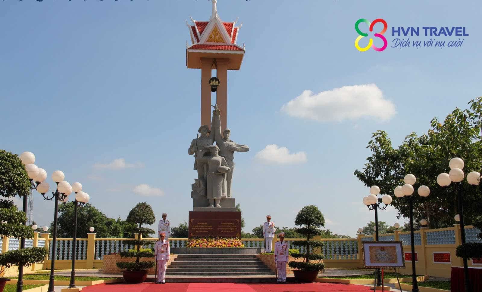 Tượng đài Hữu Nghị Việt – Cam Tượng đài Hữu Nghị Việt – Cam